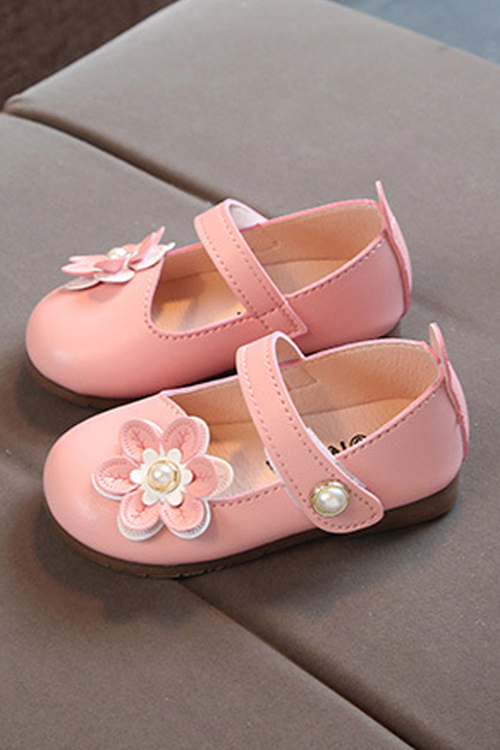 Baby Girls Beautiful Flower Decorated Soft Amazing Casual Summer Sandals - BGSD106416