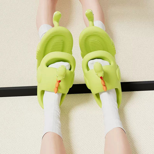 Slippers for women in summer cute cartoon indoor home bathroom bath EVA slippers that feel like stepping on shit and can be worn outside