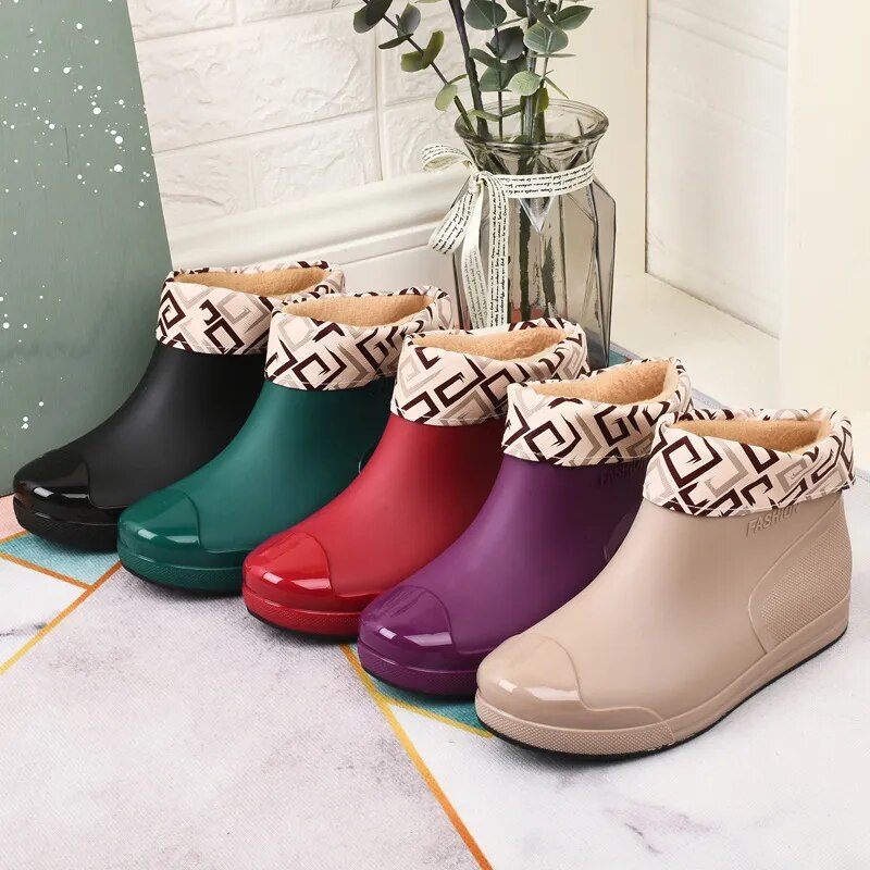 Women's Rain Boots Short Tube Non-slip Water Boots Warm Overshoes Comfortable Boots - WRB50133